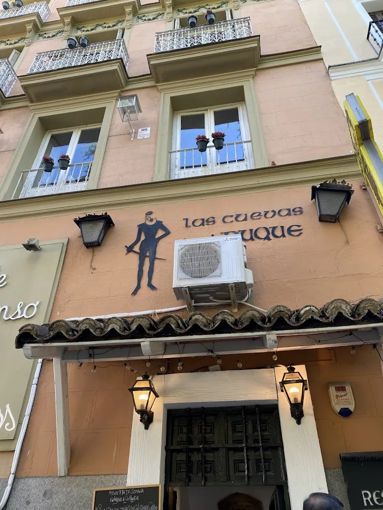 Eddie Tan_Las Cuevas del Duque_Cuevas Bajas_review