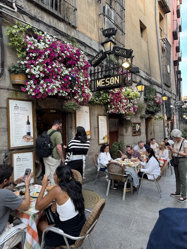 Jose Cuevas_Mesón Rincón de la Cava_Cuevas Bajas_review