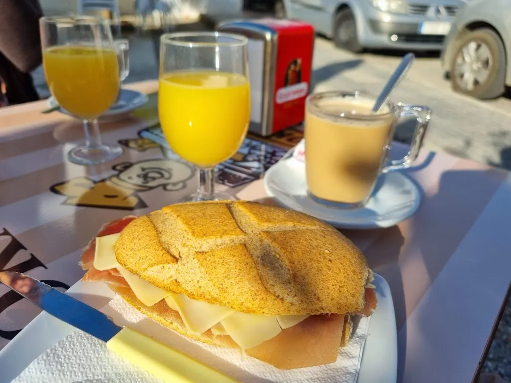 Karmo_Cafeteria - Pasteleria Bokagua_Cortes de la Frontera_review