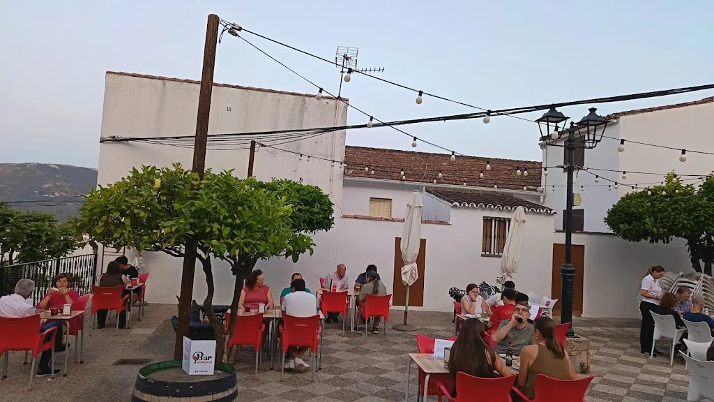 Sergio Infante_Cafeteria - Pasteleria Bokagua_Cortes de la Frontera_review