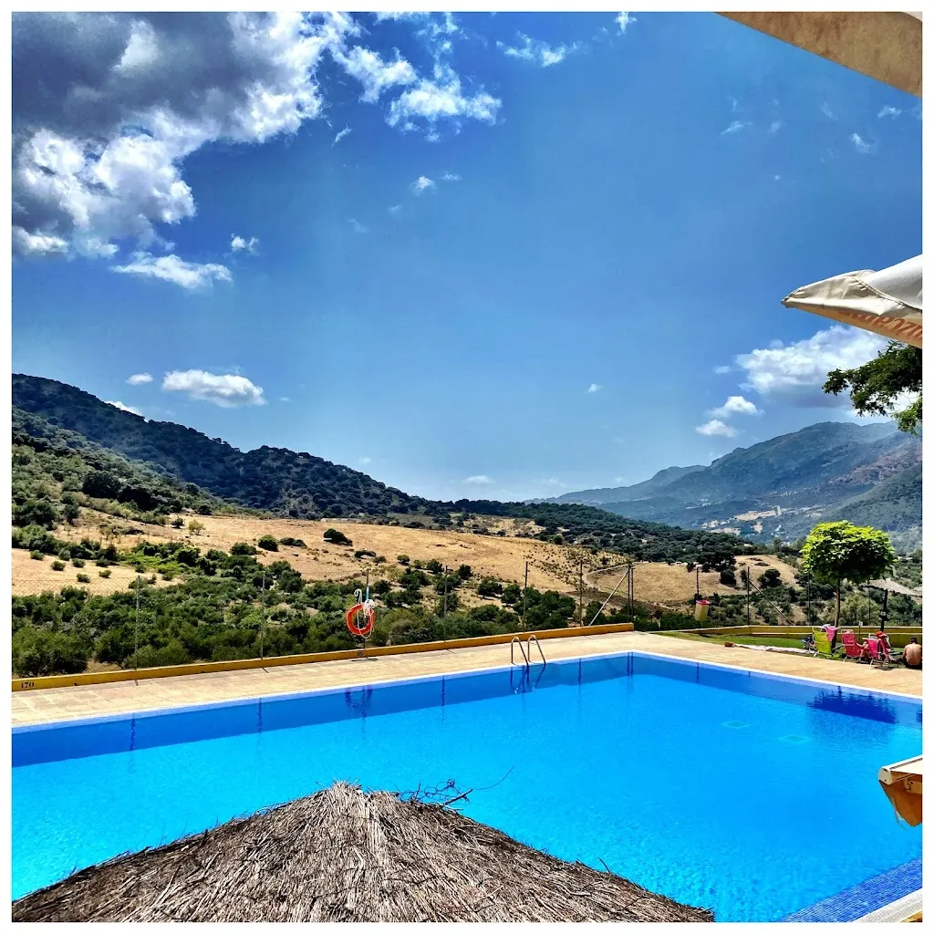 Lisa Sadleir_venta La oveja Negra_Cortes de la Frontera_review