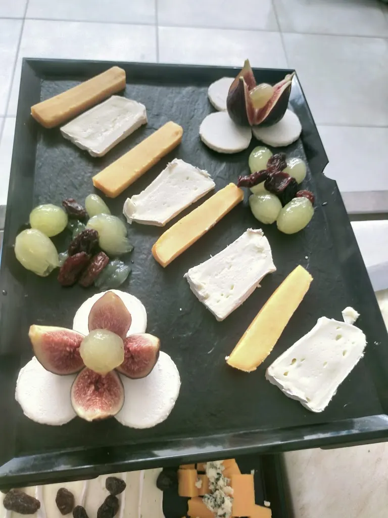 Bar Mesón Mangas_Cuevas de San Marcos_slider_image_3