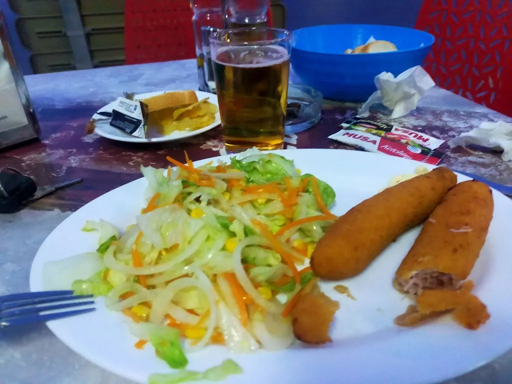 David Alvarez_Bar-Restaurante Morana_Cuevas de San Marcos_review