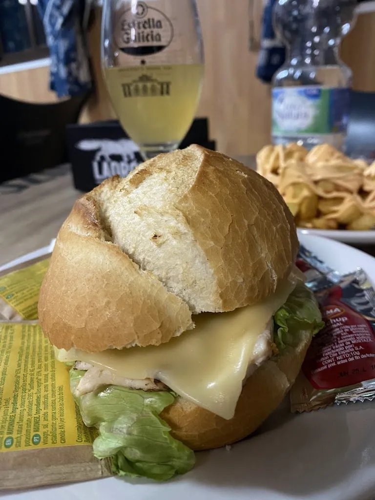 Bar-Restaurante Morana_Cuevas de San Marcos_slider_image_1