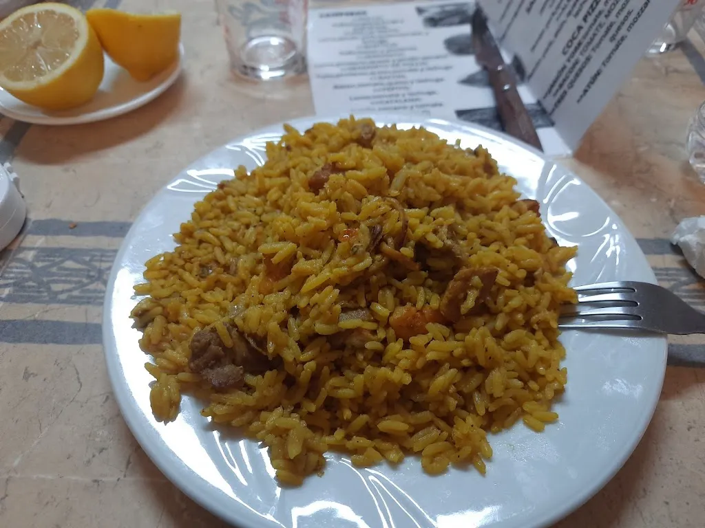 Cristina_Bar Los Almendros_Cuevas de San Marcos_review