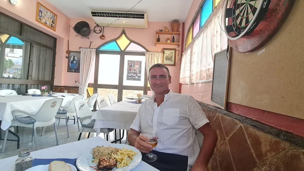 Carl Charlesworth_Bar Restaurante Lorena_Cómpeta_review