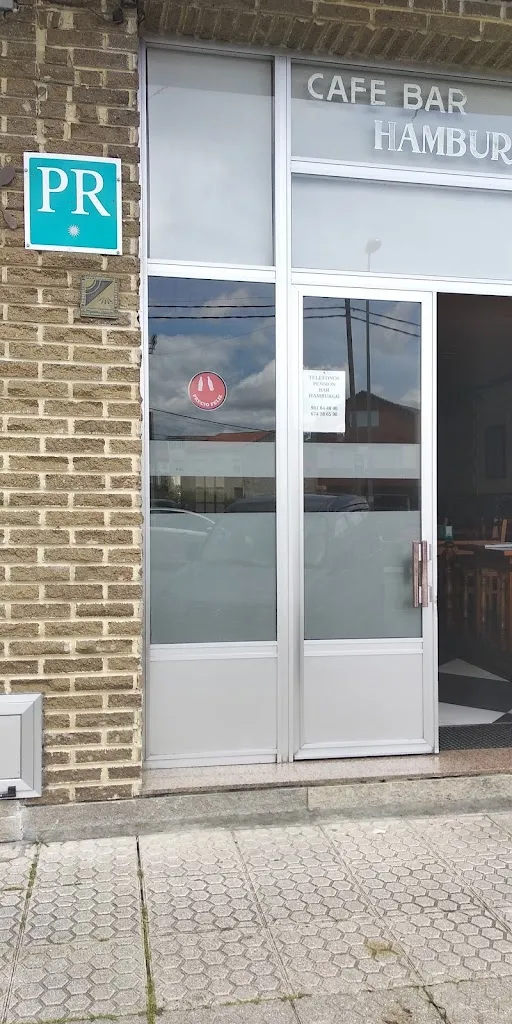 María “Covafolk” Billy_Pensión Hamburgo_Boiro_review