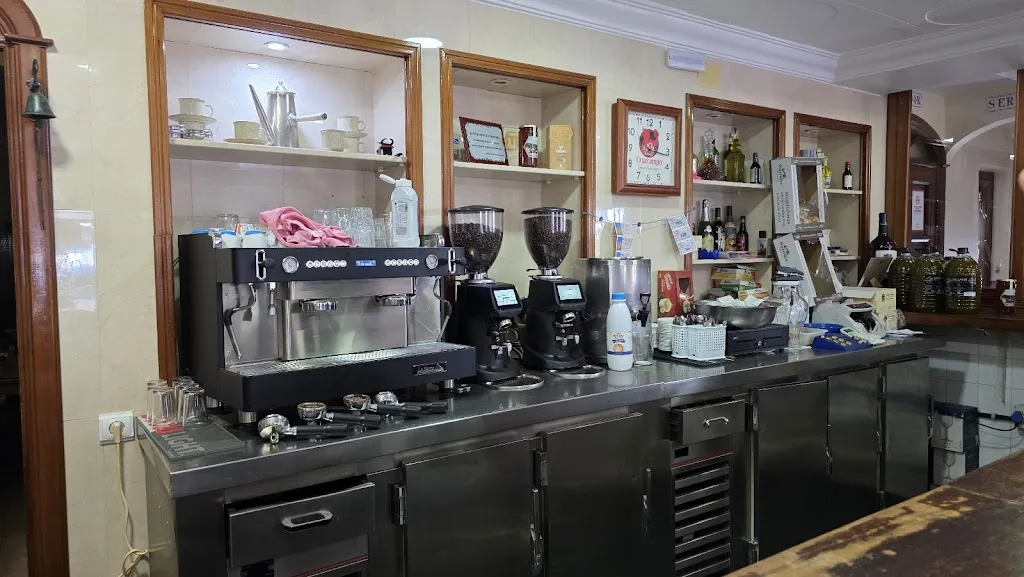 Žilvinas Gadliauskas_Venta Vista Alegre_Cuevas del Becerro_review