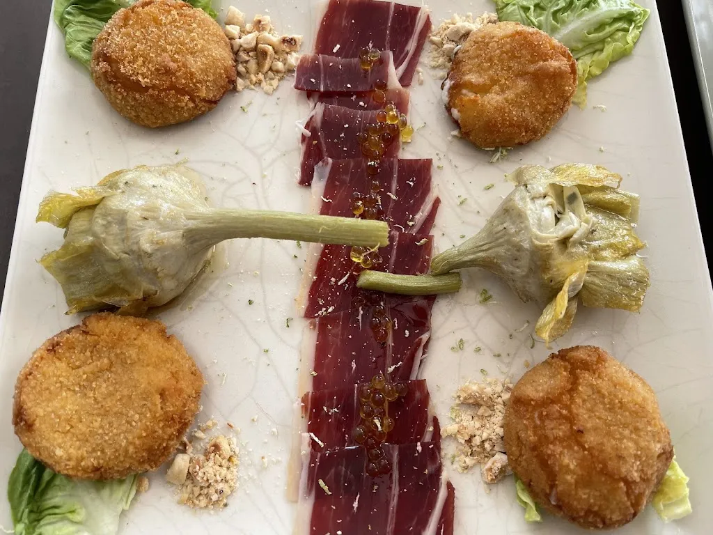 Nozomi “NS” Sasaki_Restaurante La Piscina_Cuevas del Becerro_review