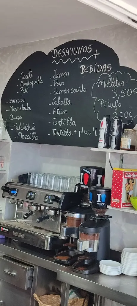 Menu_bar pedro_Cuevas del Becerro_image_1