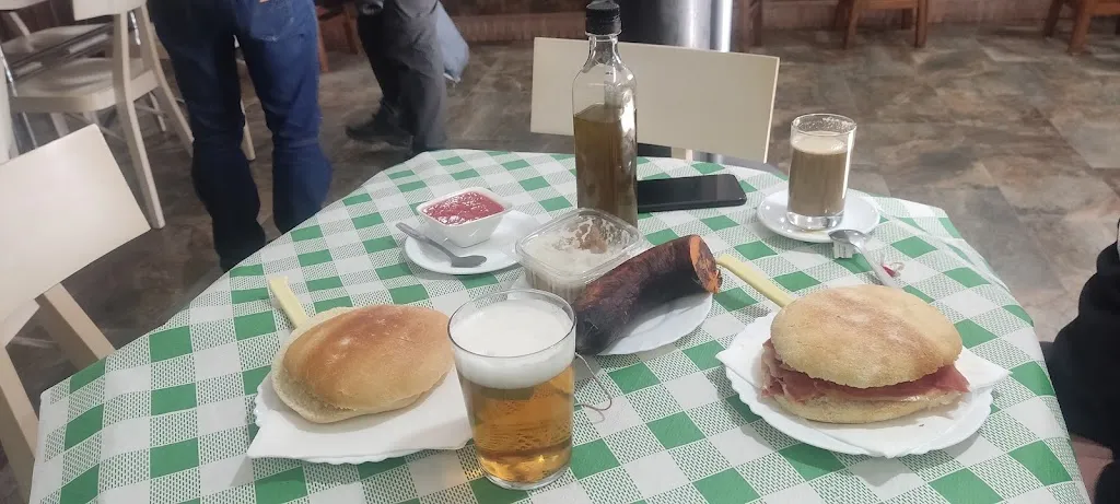 Menu_bar pedro_Cuevas del Becerro_image_7