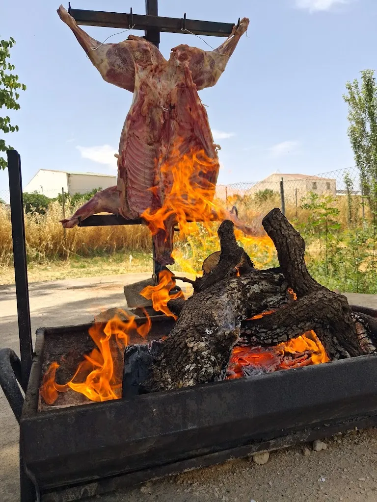 AROMAS DEL TIZON_Cuevas del Becerro_slider_image_2