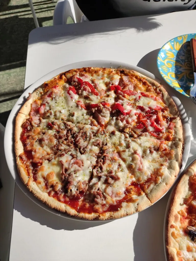 Menu_Pizzeria Picasso_Cuevas del Becerro_image_5