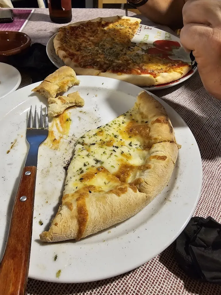 Juan Pedro Mendoza Gallego_Pizzeria Picasso_Cuevas del Becerro_review