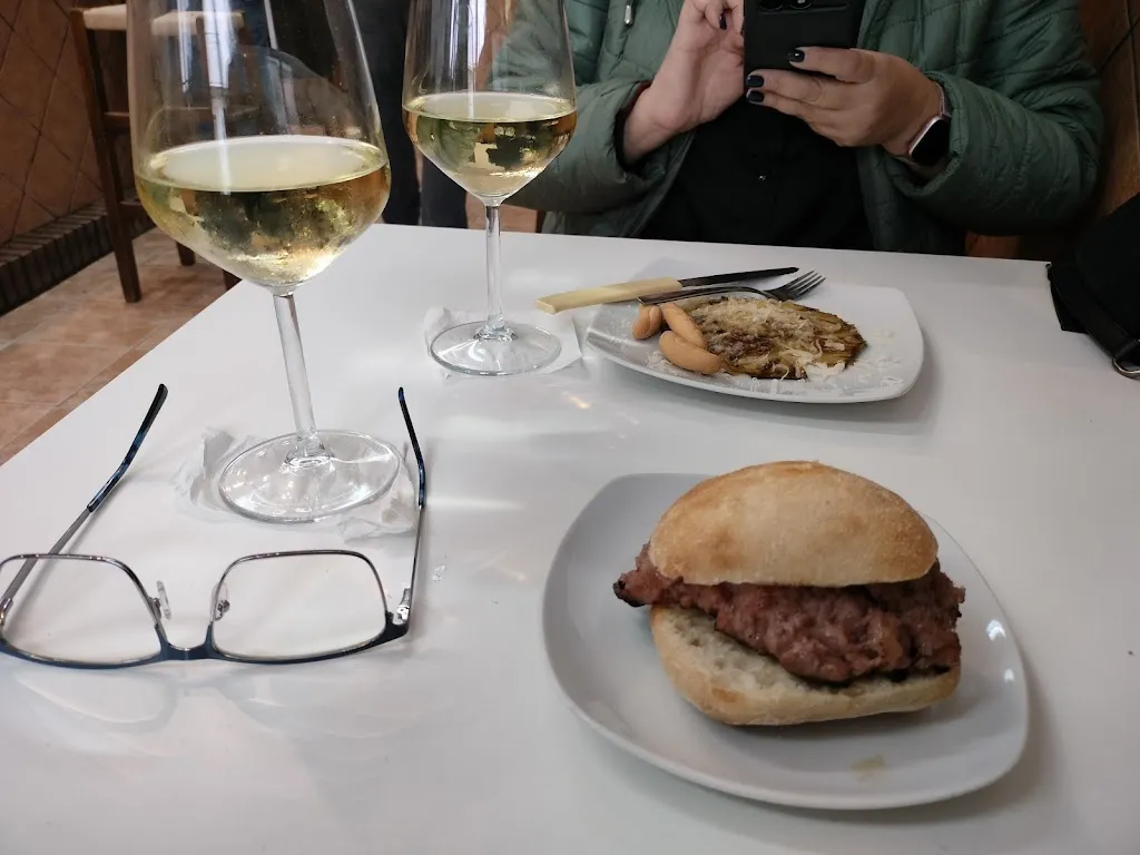 Taberna La Alegría_Cuevas del Becerro_slider_image_2