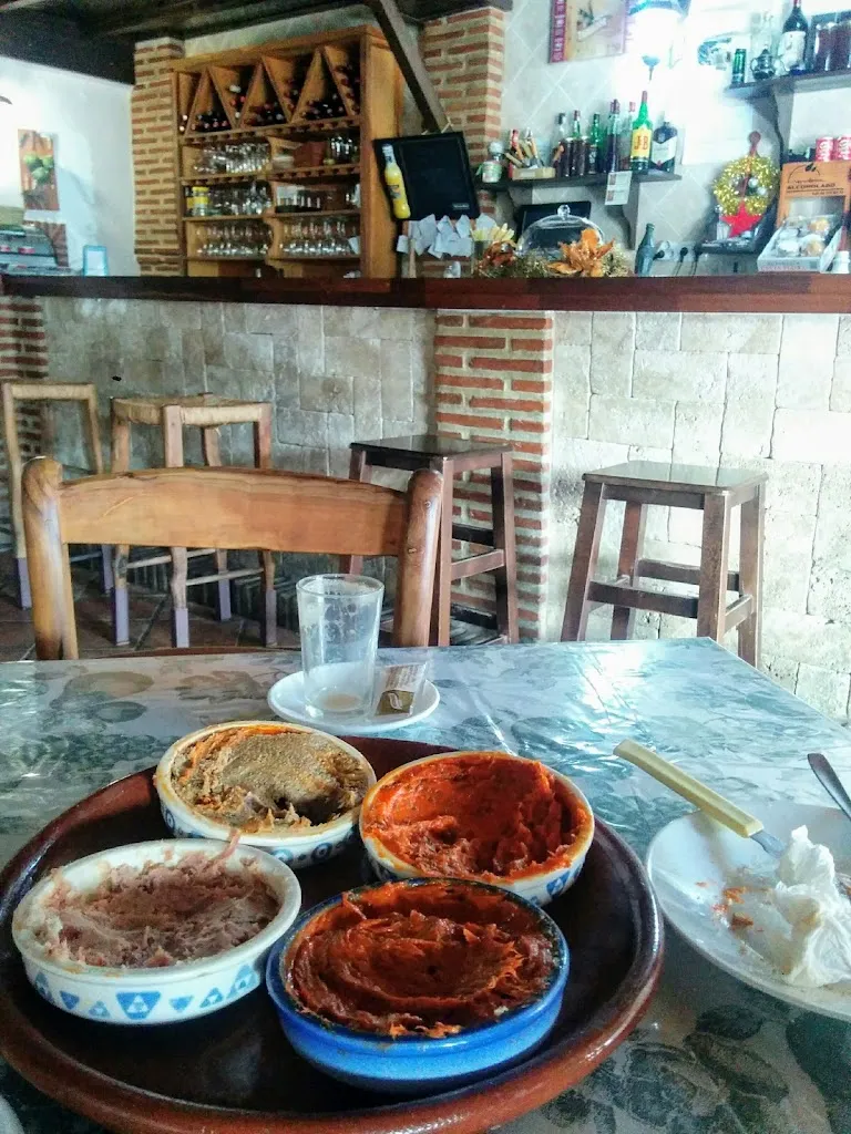 Mesón Pelayo_Cuevas del Becerro_slider_image_3