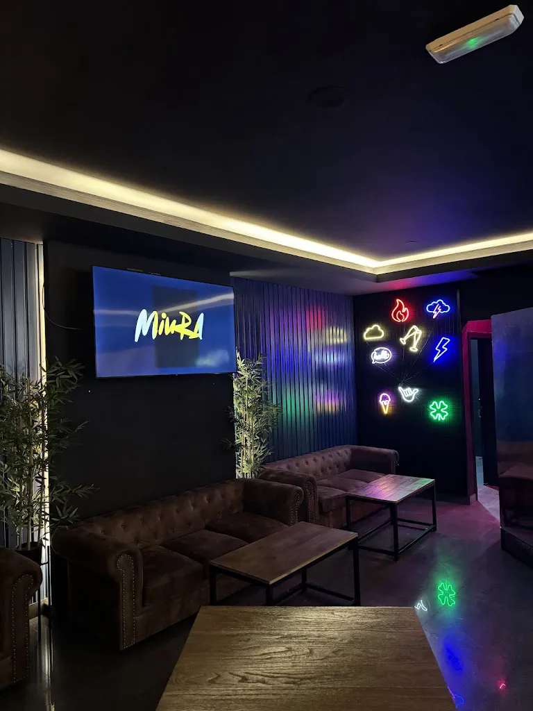 MIURA | Tragos y Bocados restaurant in Cártama