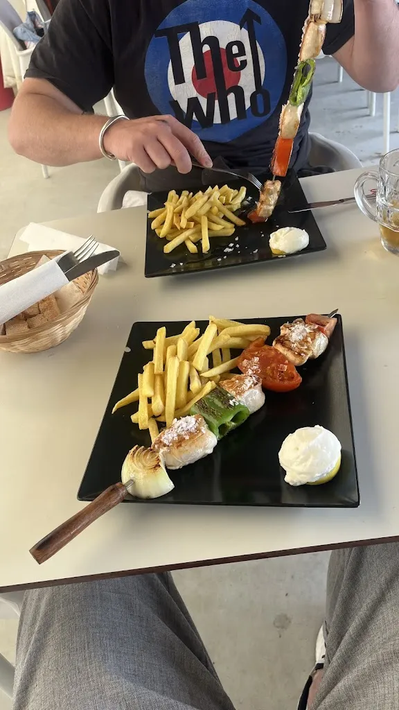 Arkady Torre_Chiringuito Ania & Mayra_Cártama_review