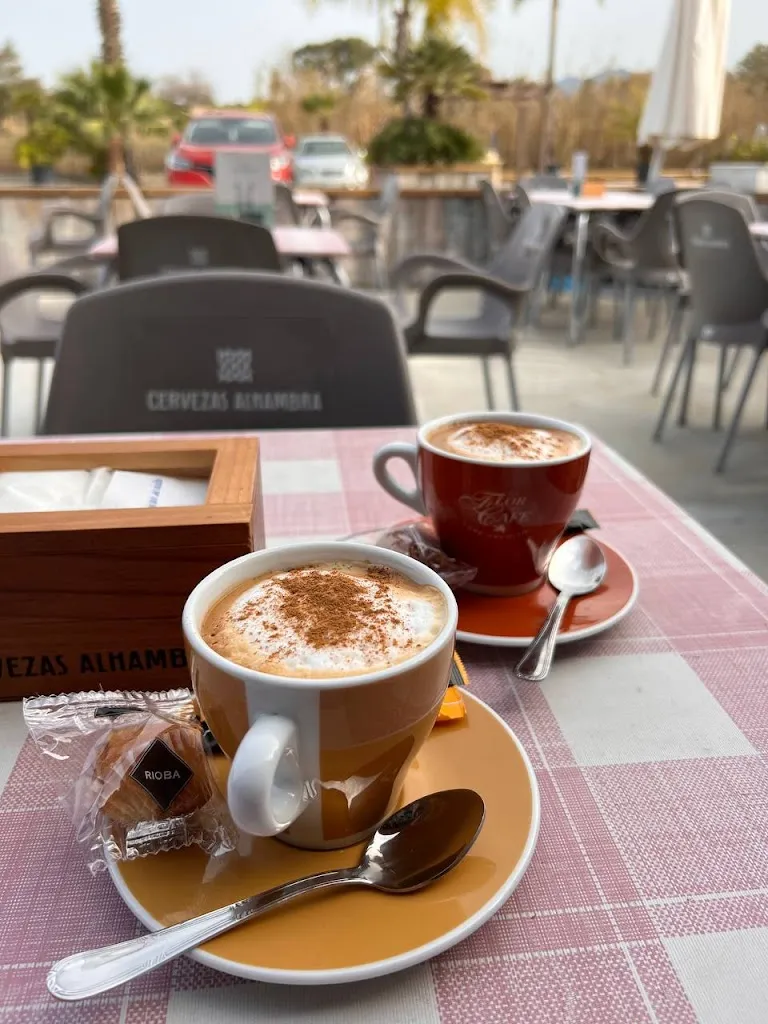 Lina Nausėdaitė_Chiringuito Ania & Mayra_Cártama_review