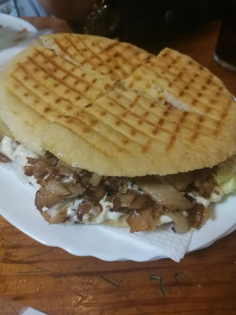 Menu_Hamburgueseria Cynthia_Cártama_image_5