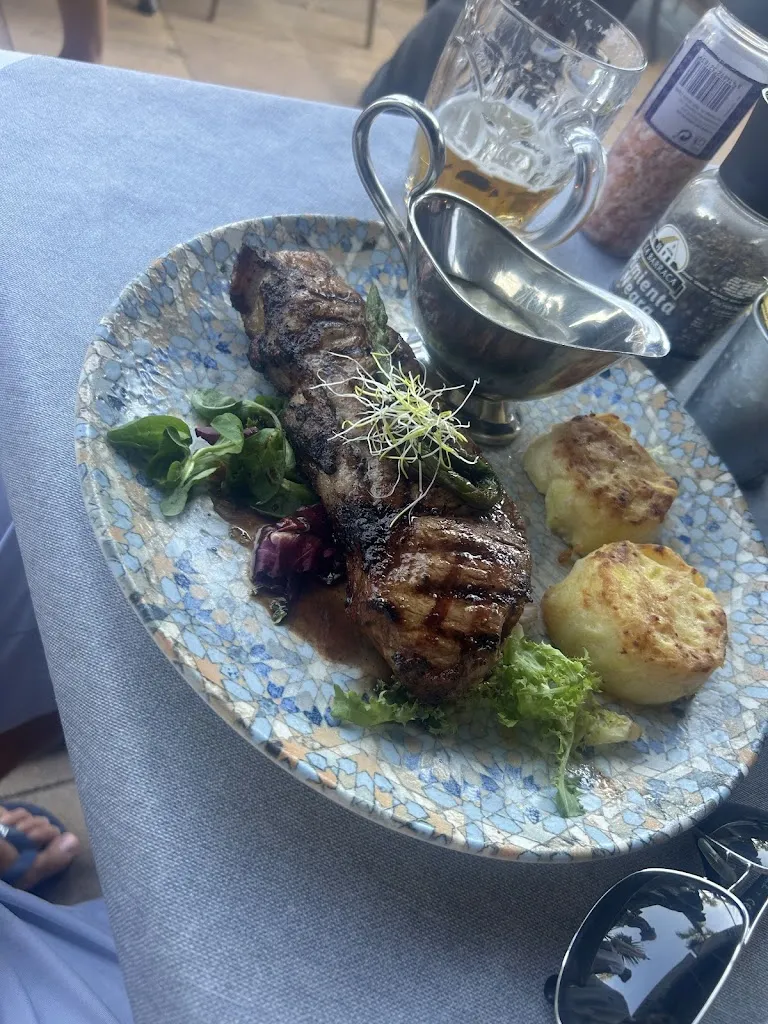 Emma I_GRILLHOUSE RESTAURANTE_Estepona_review