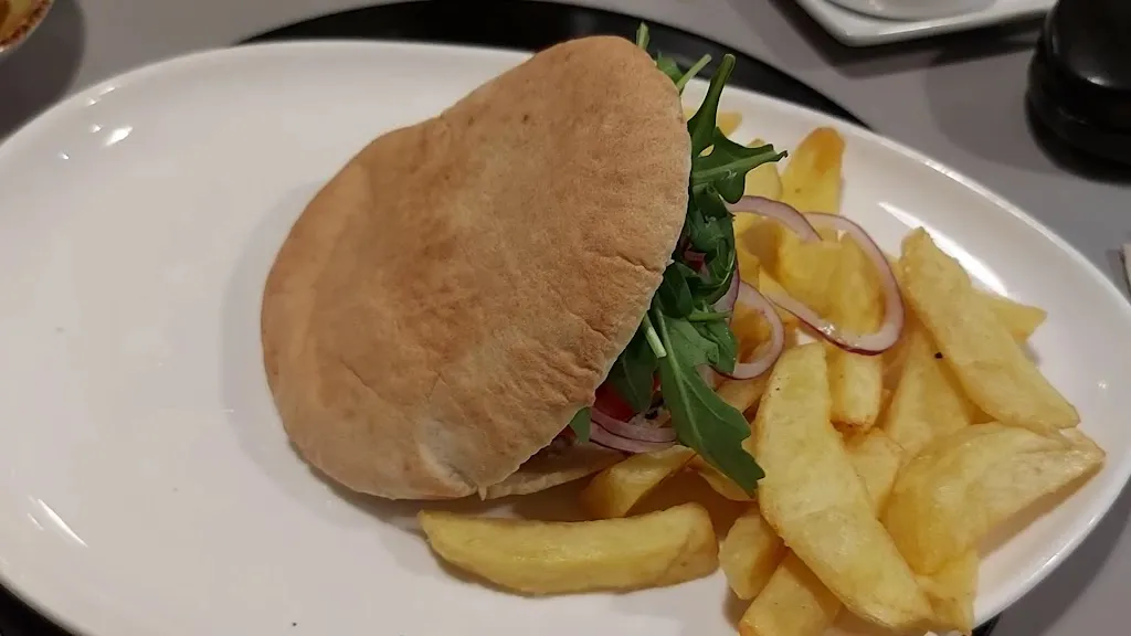 Plan B Restaurant_Estepona_slider_image_2