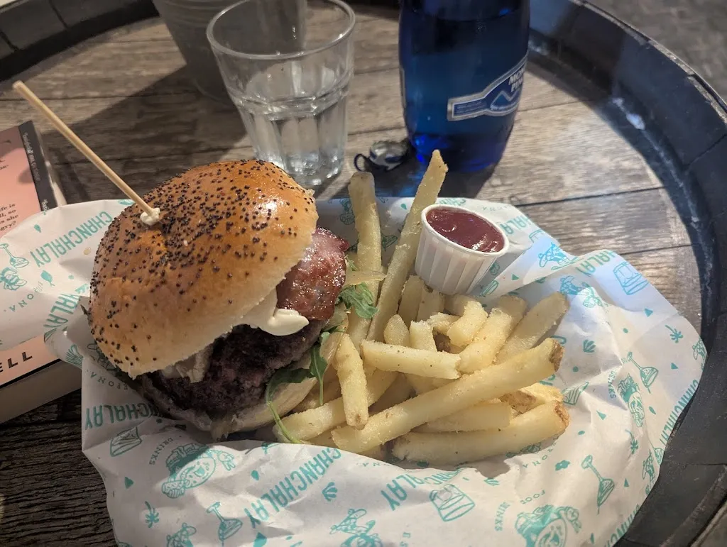 Devidyal Givens_Chanchalay Bar_Estepona_recensione