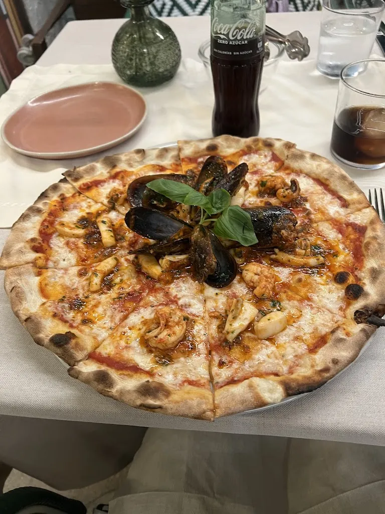 eilidh mcfadden_Pavarotti Italian Cuisine_Estepona_review