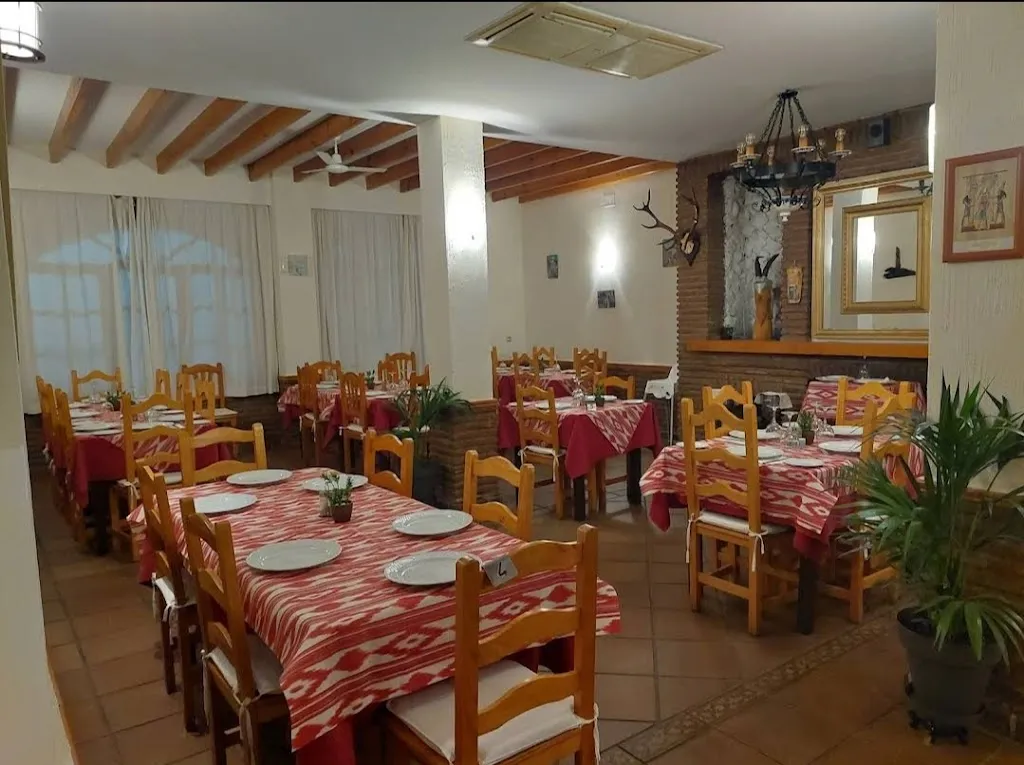 Restaurante Nuevo ENTRESIERRAS restaurant in Istán