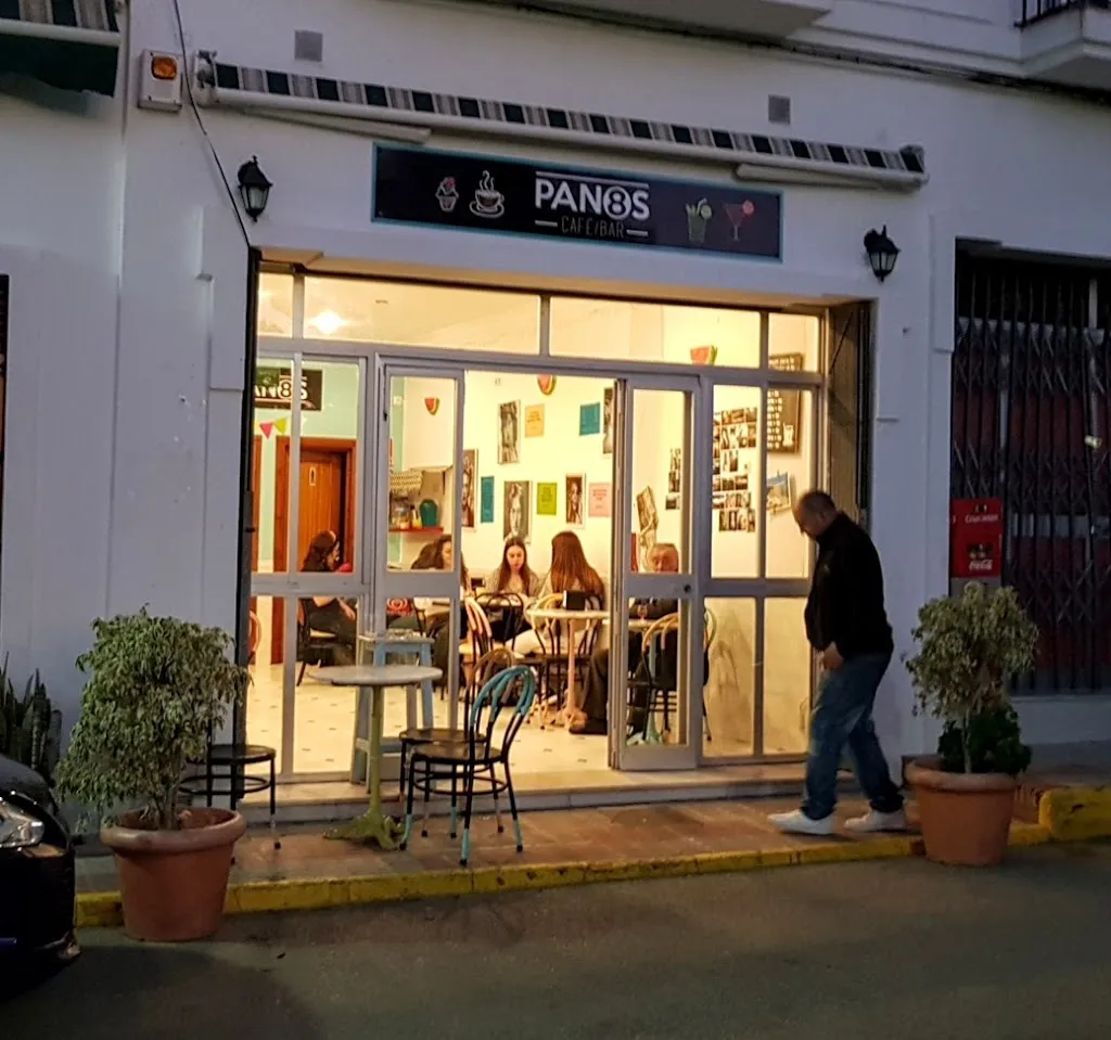 Kike Villanueva_PAN8S Café Bar_Istán_review