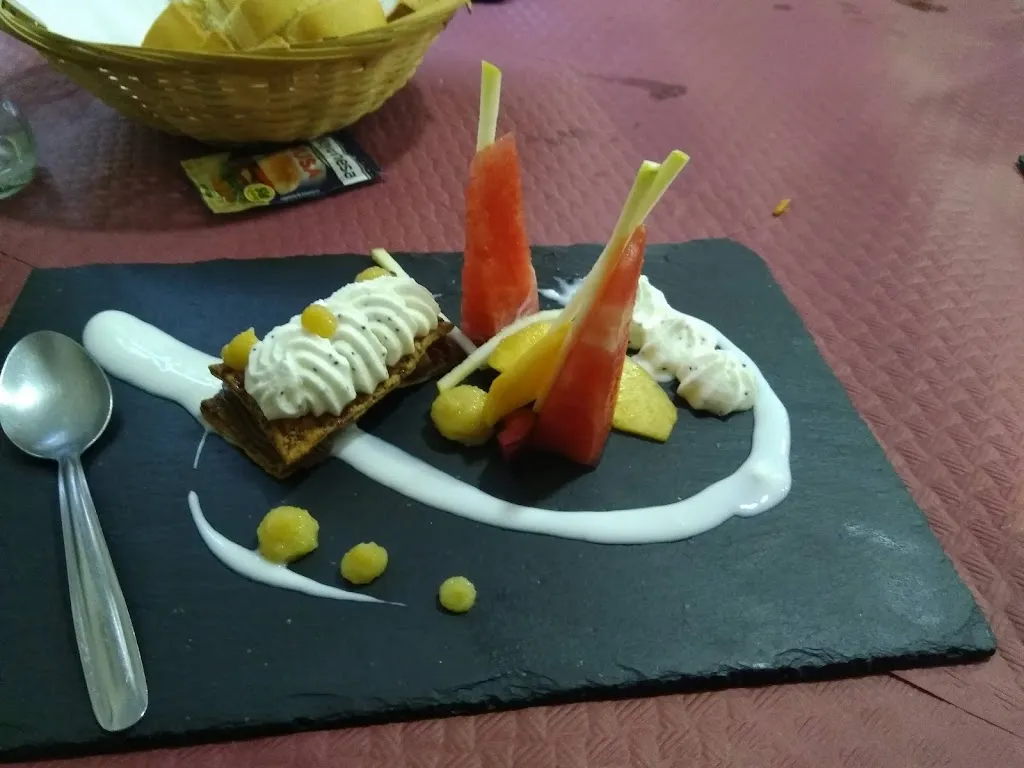 J Slo_Hermanos Tejada_Iznate_review