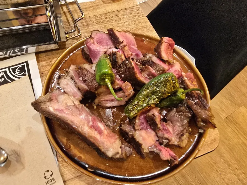 Clare Roberts_Madre Mía Fuengirola_Fuengirola_review