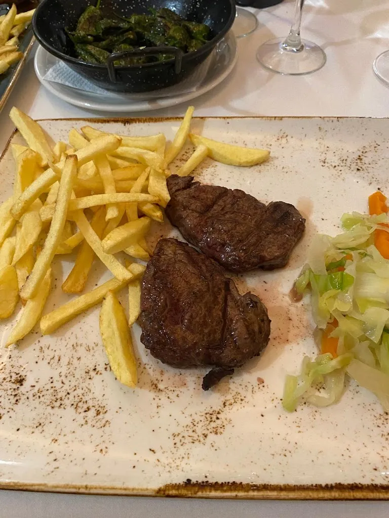 Kev Lock_Mesón La Salina_Fuengirola_review