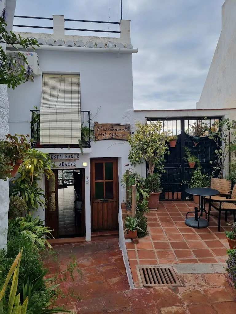 Izabela Oliwia Wozniak_El Adarve_Frigiliana_review