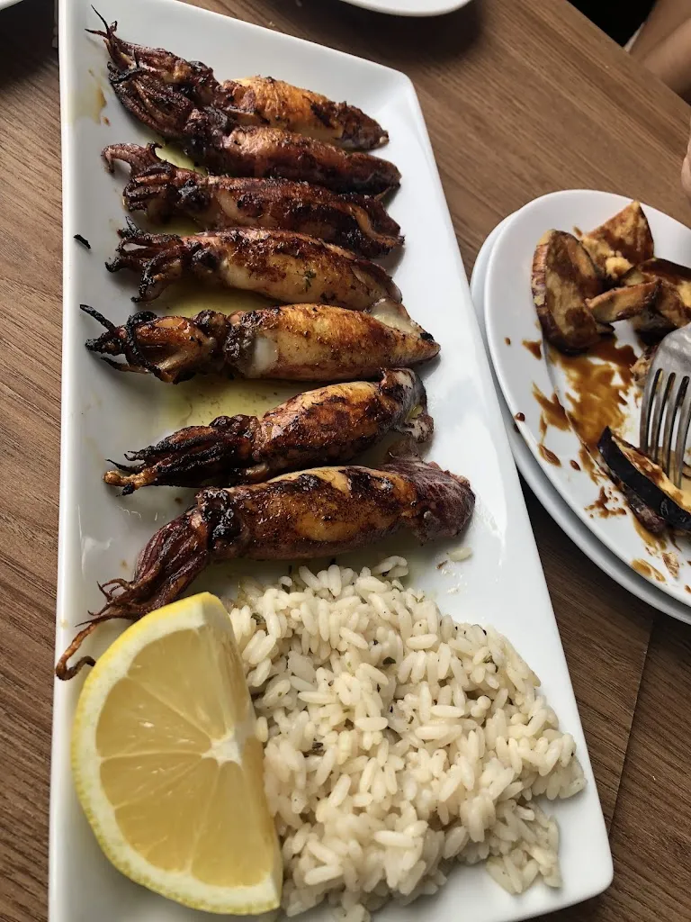 Daniel Daimiel Villaverde_Café Bar Orihuela_Frigiliana_review