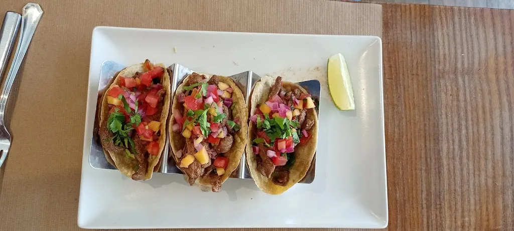 Ali Zartash-Lloyd_Rumba y Candela_Frigiliana_review