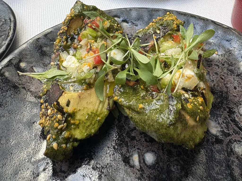 I. Mendoza_LEÑA_Marbella_review