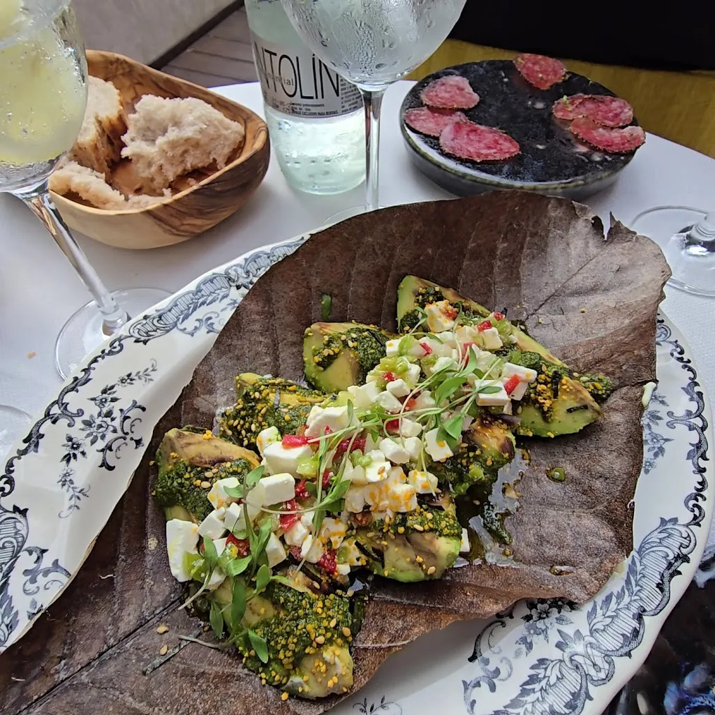 LEÑA_Marbella_slider_image_2