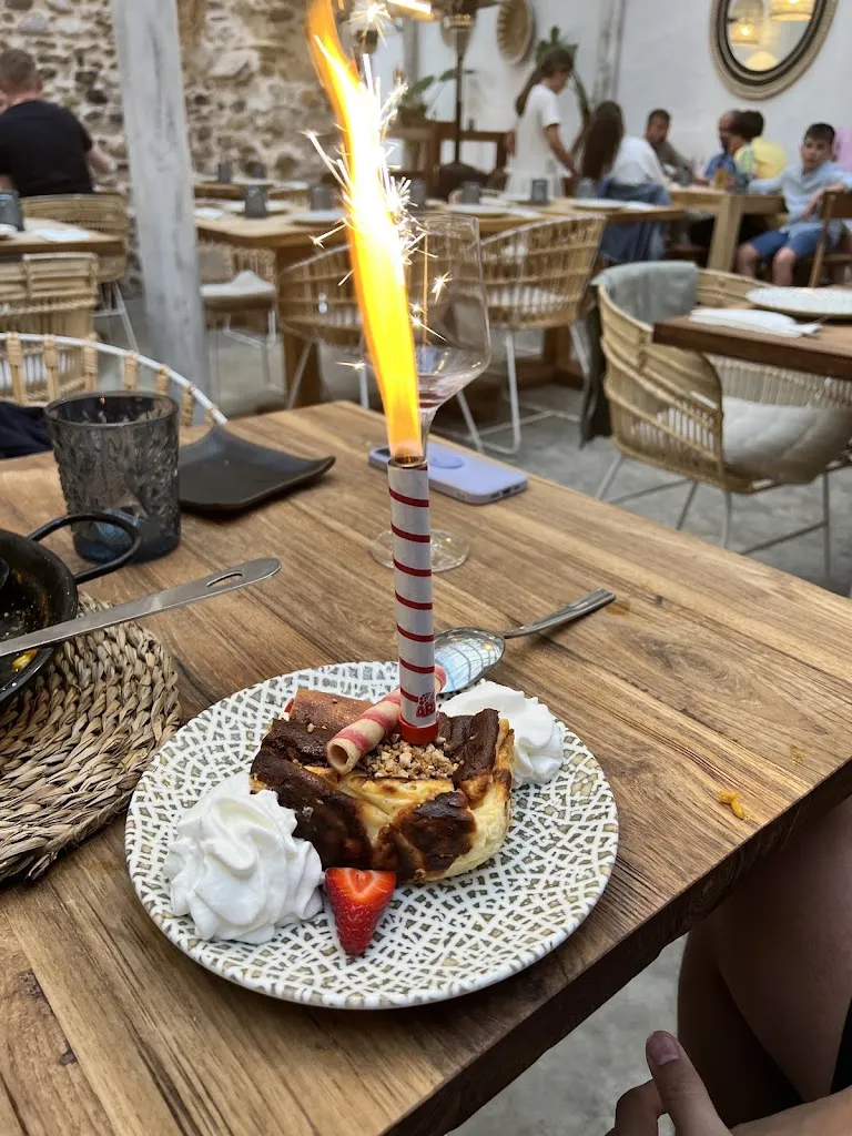 Menu_CASA DEL MAR Tapas Bar Restaurant_Marbella_image_5