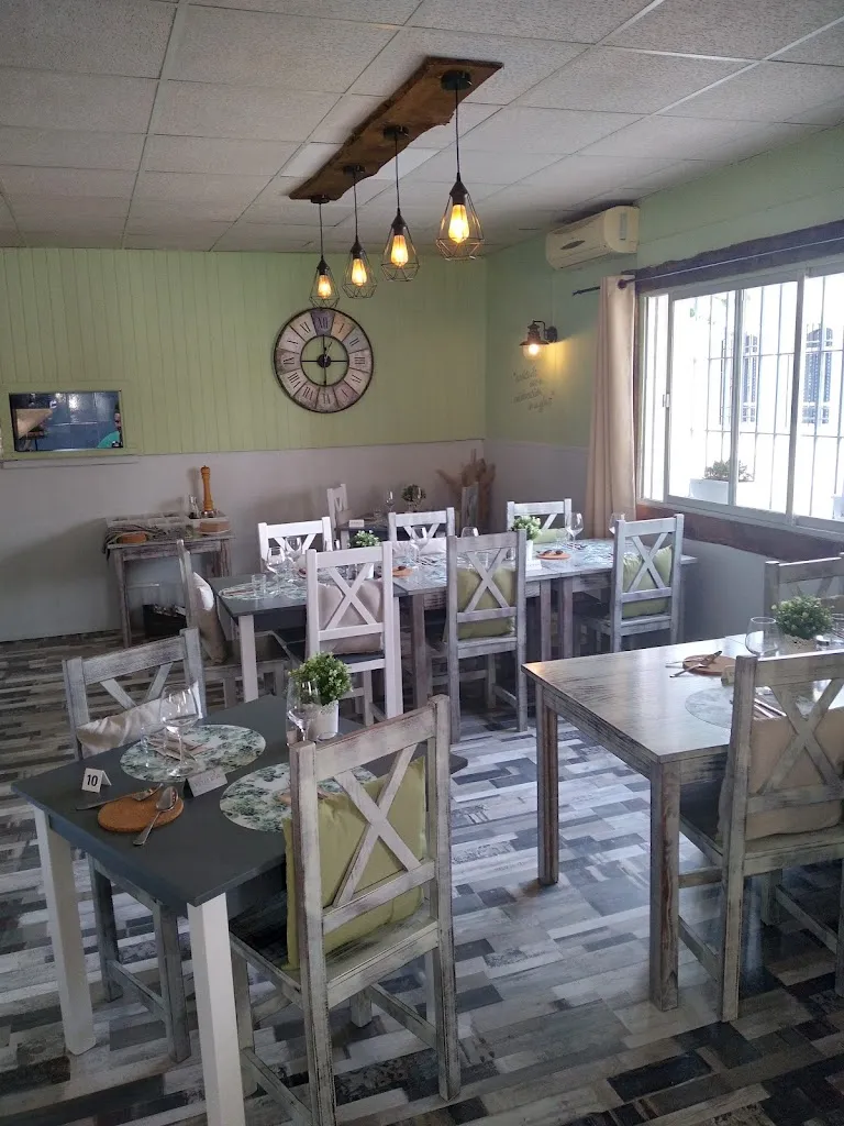 T&A'S Restobar restaurant in Mollina