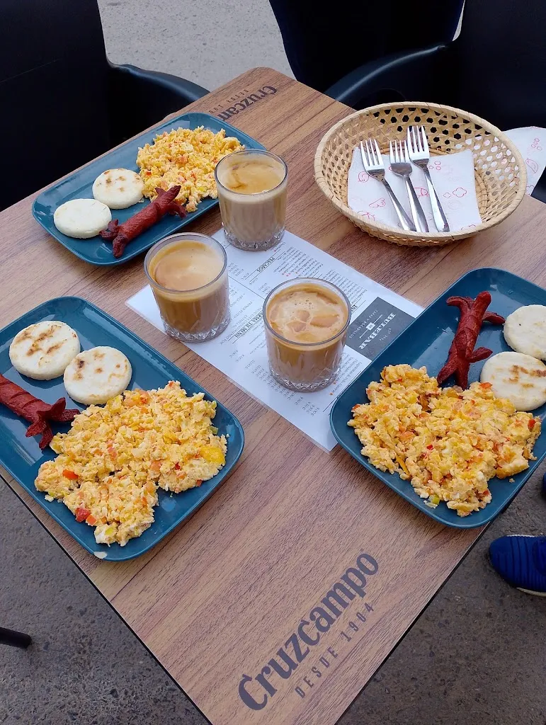 Menu_BULEBAR TAPAS Y BOCADILLOS •Restaurante Colombiano_Mollina_image_9