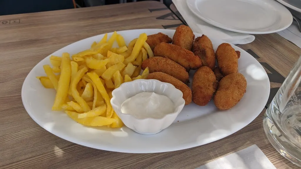 Menu_Bar Reyes_Mollina_image_4