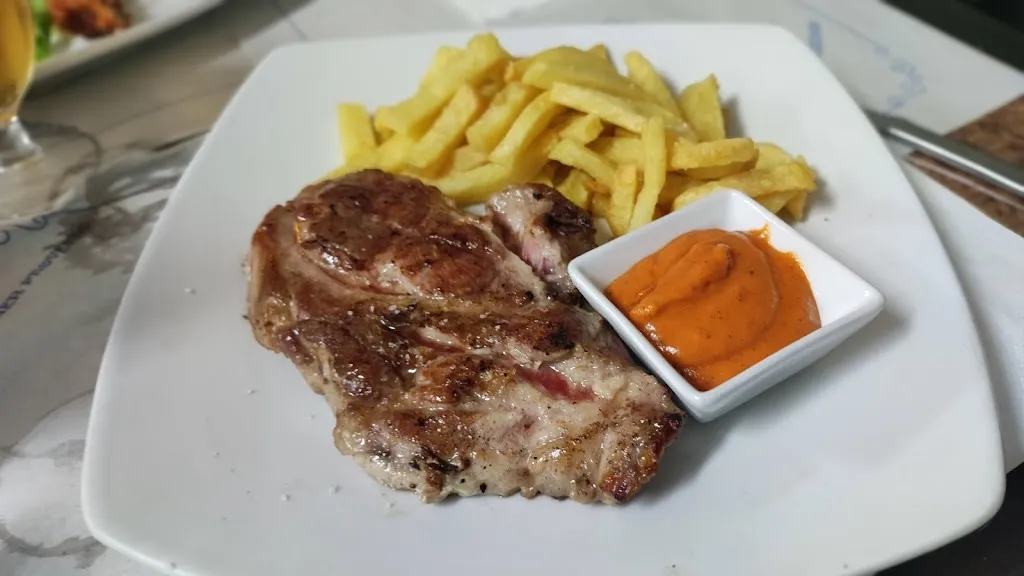 Menu_Bar Reyes_Mollina_image_7