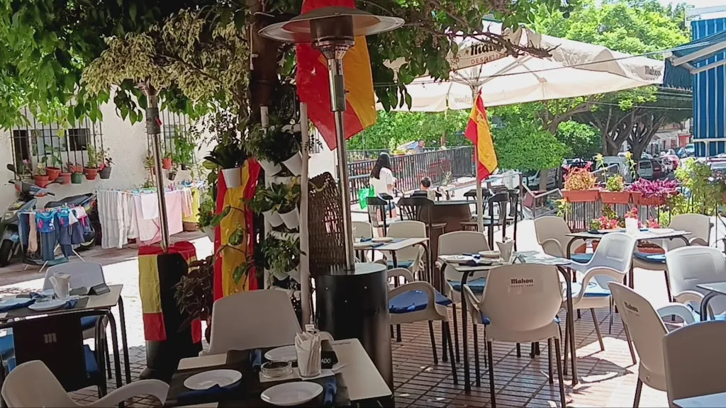 Café Bar Luna_Monda_slider_image_2