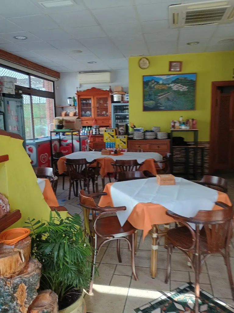Los Carboneros restaurant in Monda