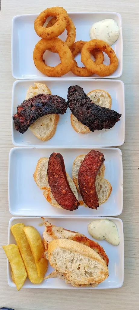 S V_Bodeguita la jaula_Monda_review