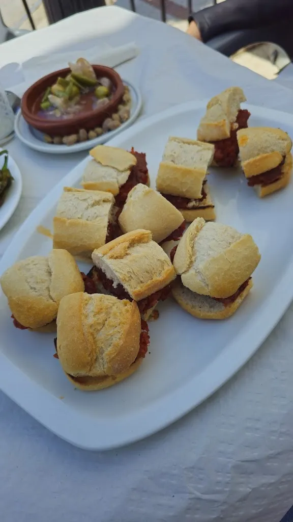 KJ G_De La Rubia_Monda_review