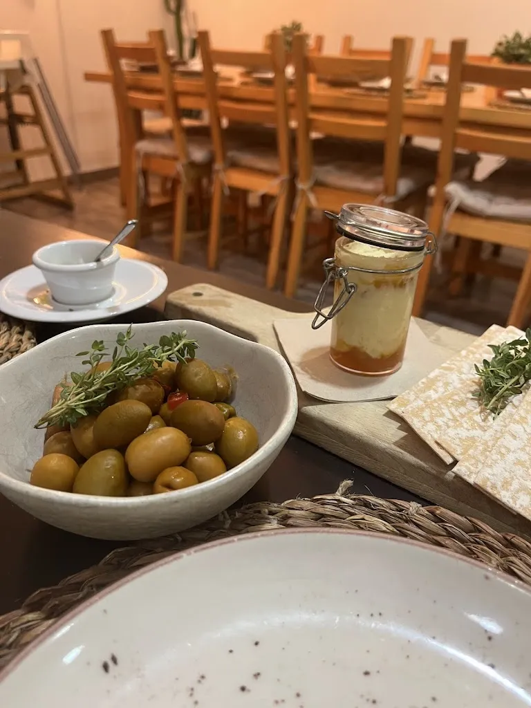 Heather Sage_Tomillo Limón_Mijas_review