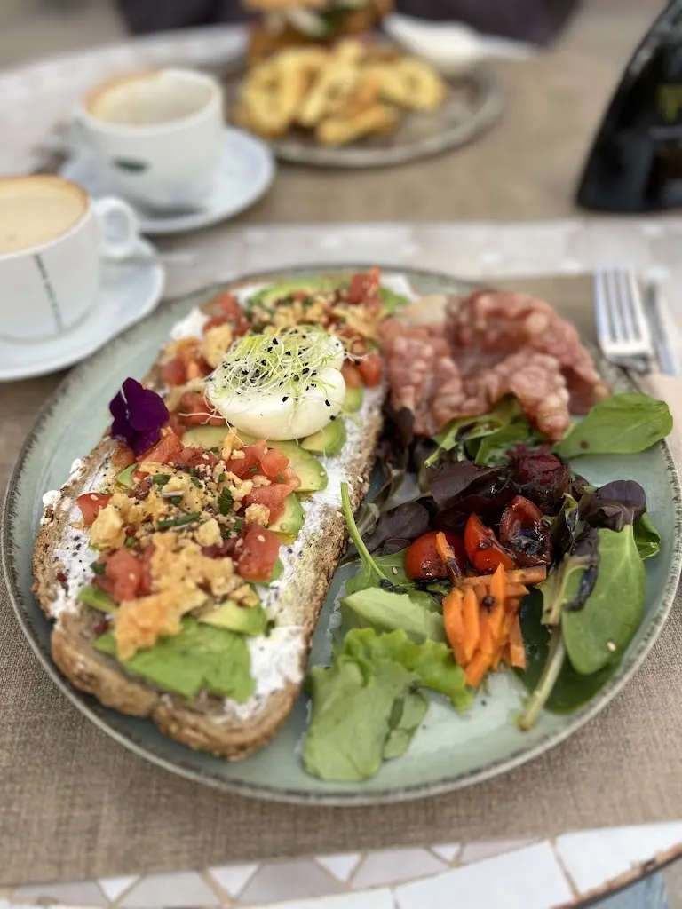 wiktoria giertuga_VIENTO SUR Brunch Café_Mijas_review