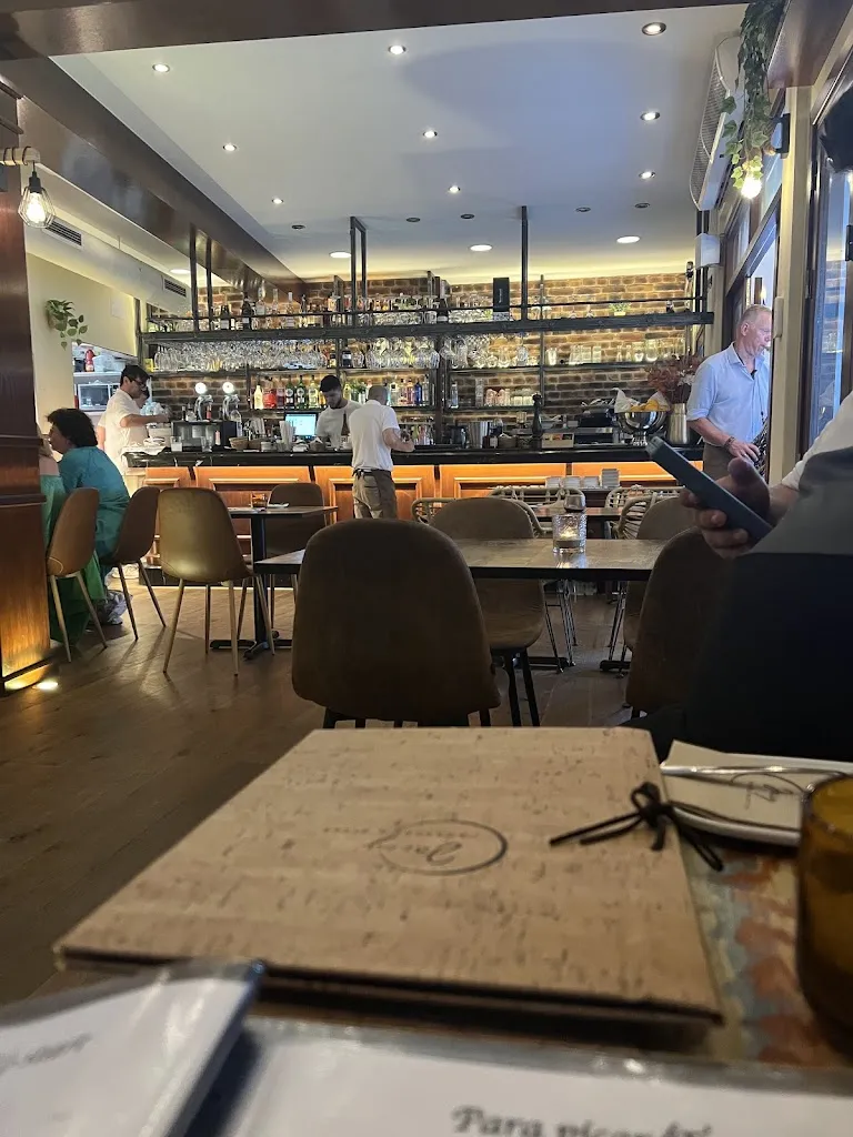 Andreea Daniela Dinulescu_Jazzy Bubbles & Bites_Mijas_recensione